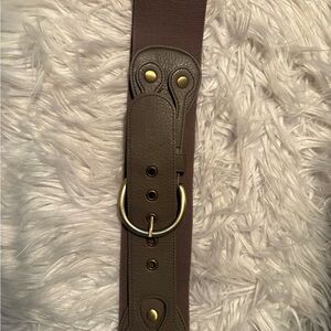 Stylish Grey Belt with Gold Accents
